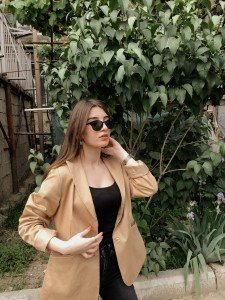 ანა მოდებახე